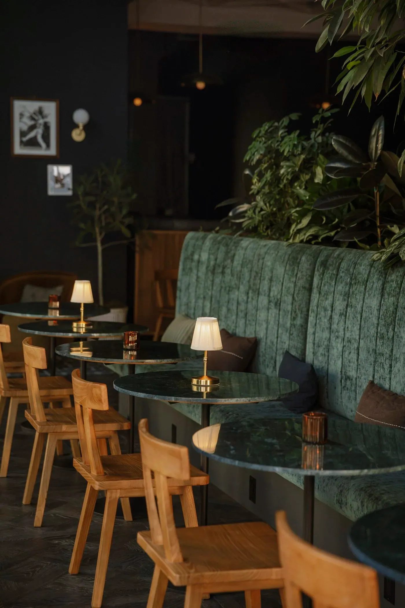 Massilia DTLA main dining room banquette